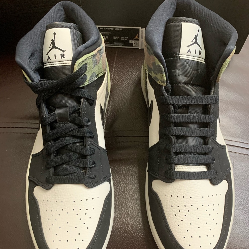 Nike Air Jordan 1 Mid SE Light Bone Black Camo